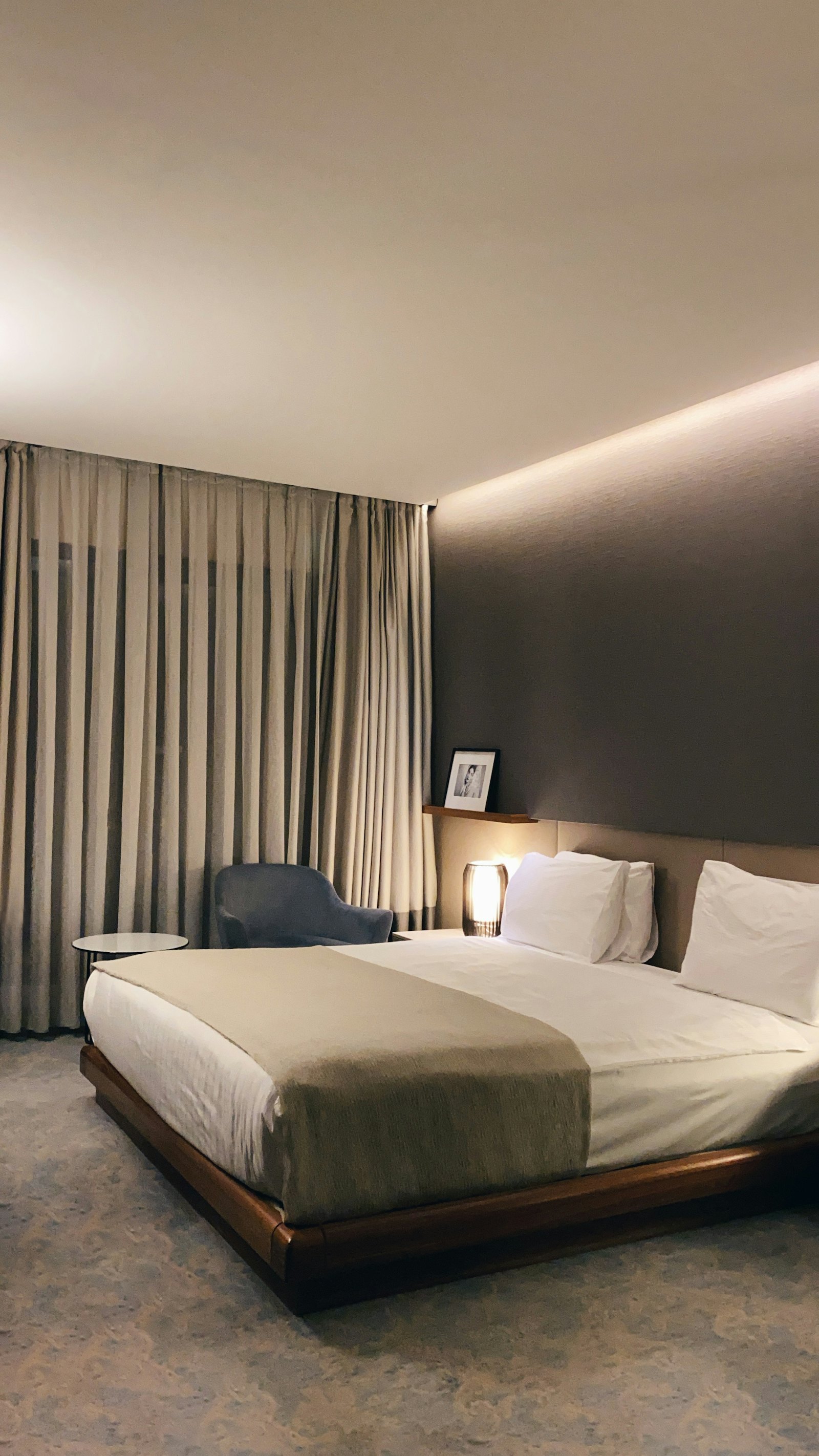 A comfortable hotel room